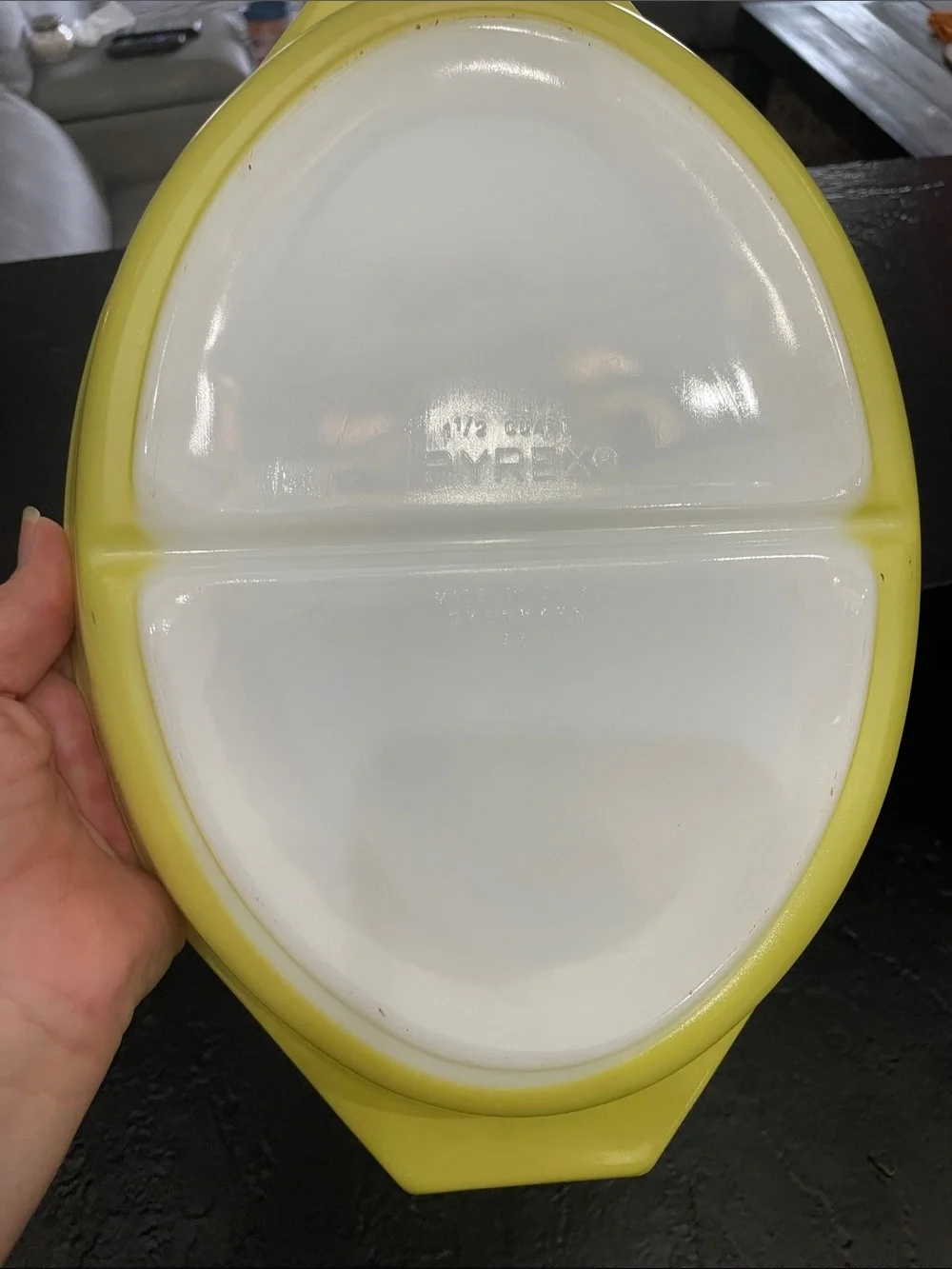 Pyrex Divided Yellow Ceramic Serving Dish - Bright Yellow Home Accent 1 1/2 Qt